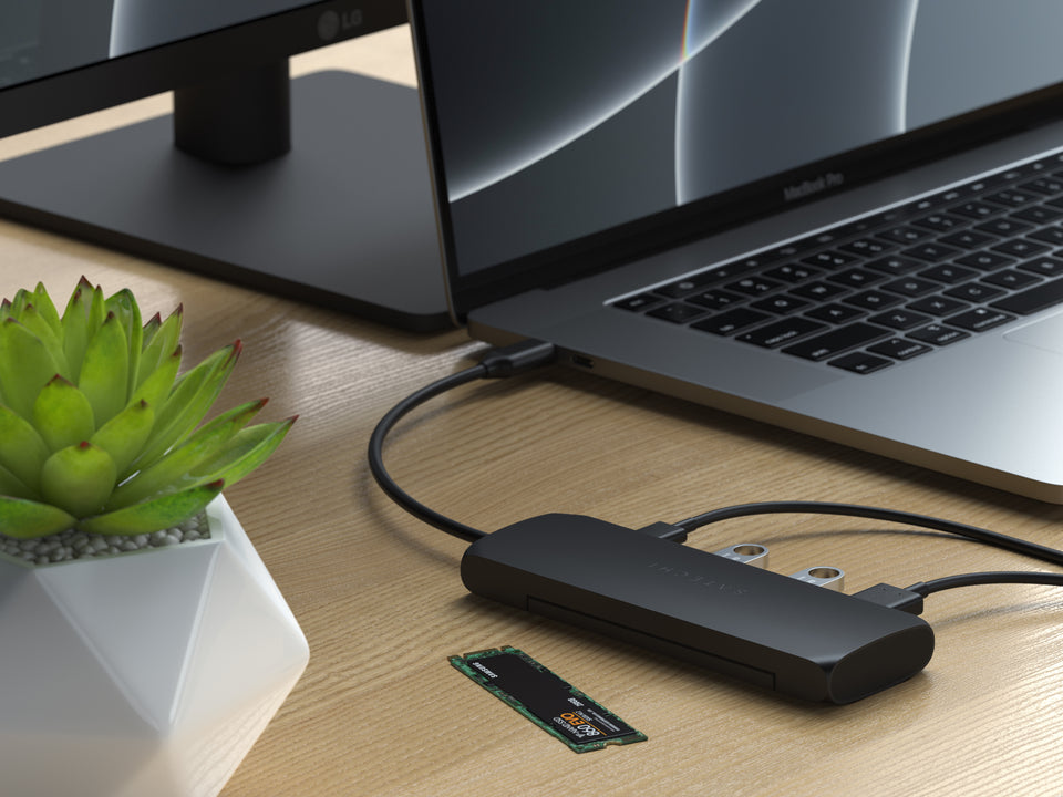 Adaptador Satechi Multi Portas Híbrido USB-C Com Slot SSD - Preto